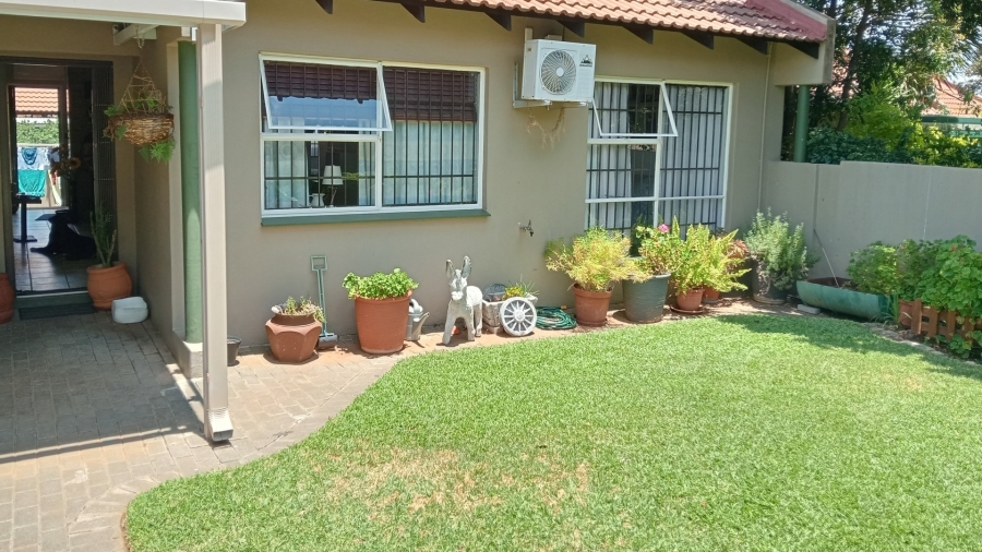 3 Bedroom Property for Sale in Langenhovenpark Free State
